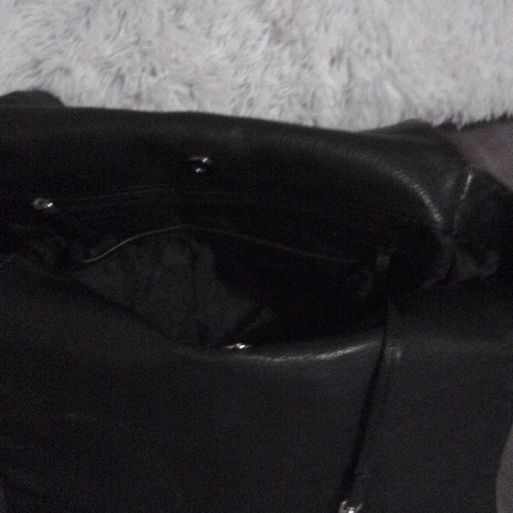 Michael Kors Purse - Picture 4 of 7